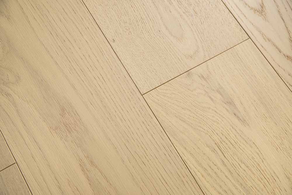 Arles hardwood flooring detail view 3 - Brushed texture and grain pattern
