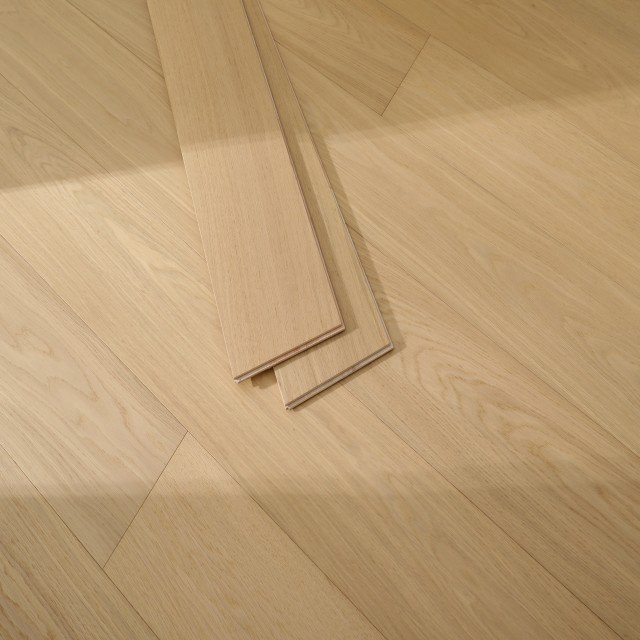 Beirut hardwood flooring detail view 2 - Brushed texture and grain pattern
