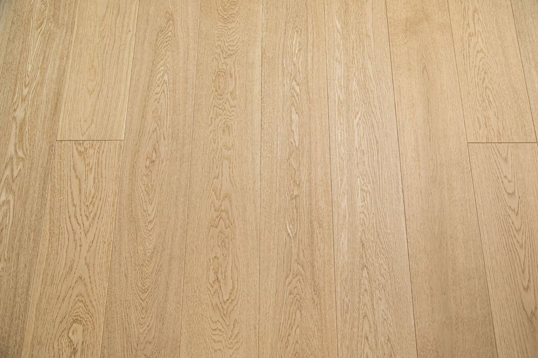 Cappadocia hardwood flooring detail view 3 - Brushed texture and grain pattern