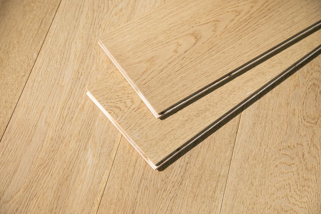 Cappadocia hardwood flooring detail view 5 - Brushed texture and grain pattern
