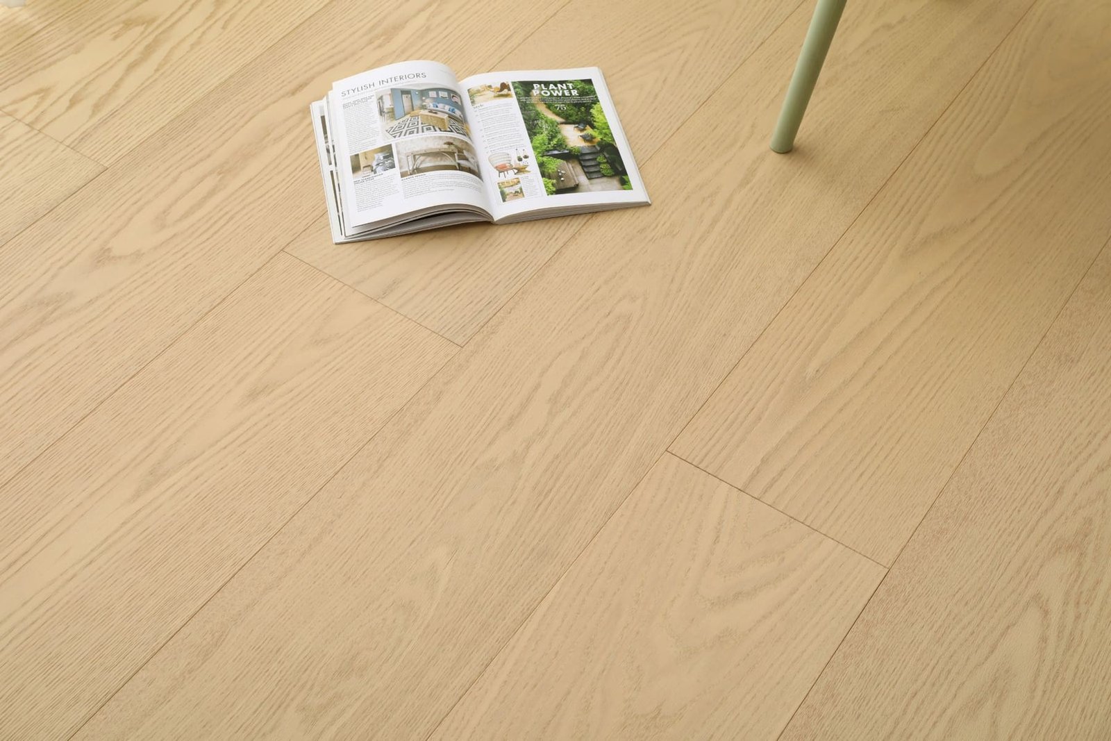 Charleston hardwood flooring detail view 2 - Brushed texture and grain pattern