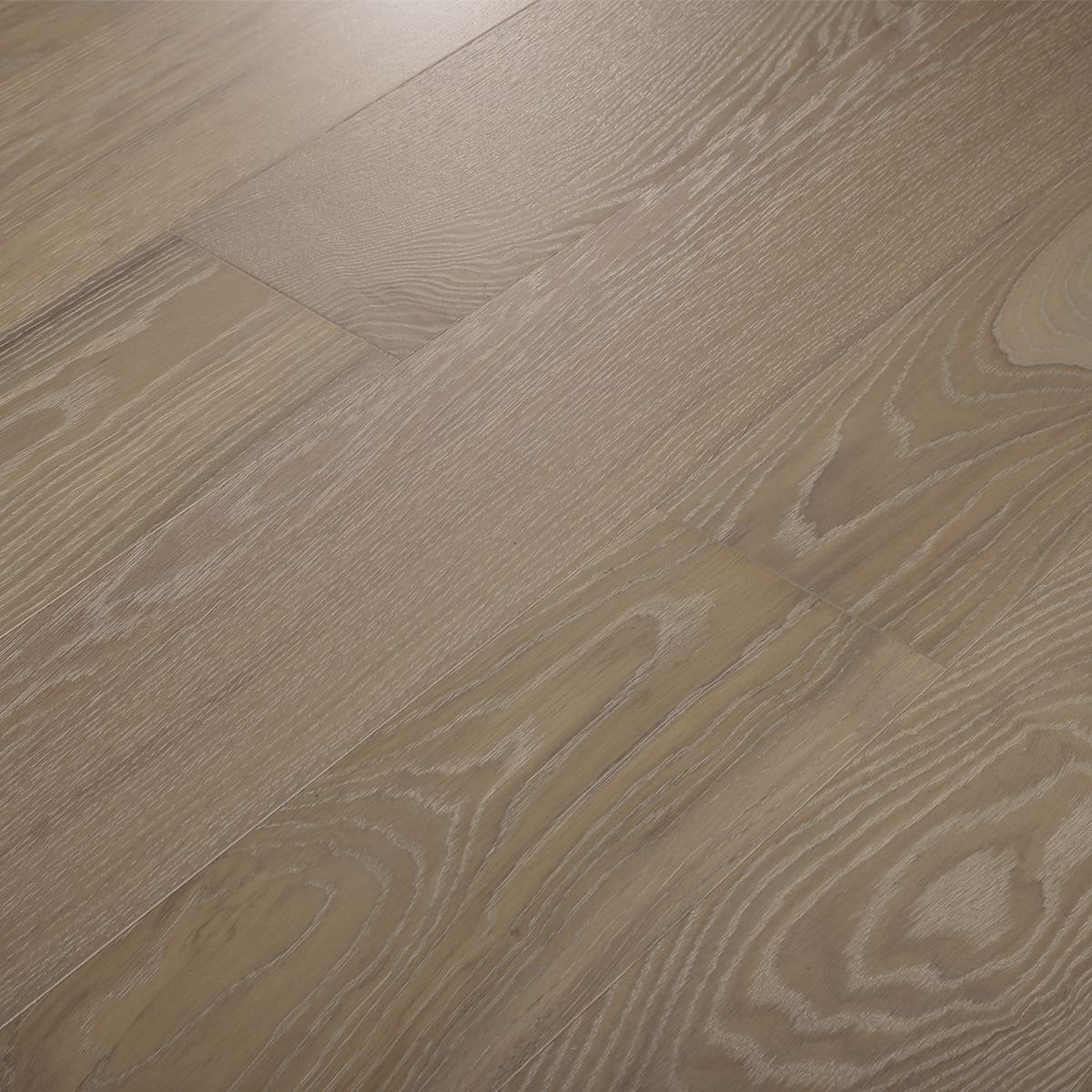 Dubai hardwood flooring detail view 2 - Brushed texture and grain pattern