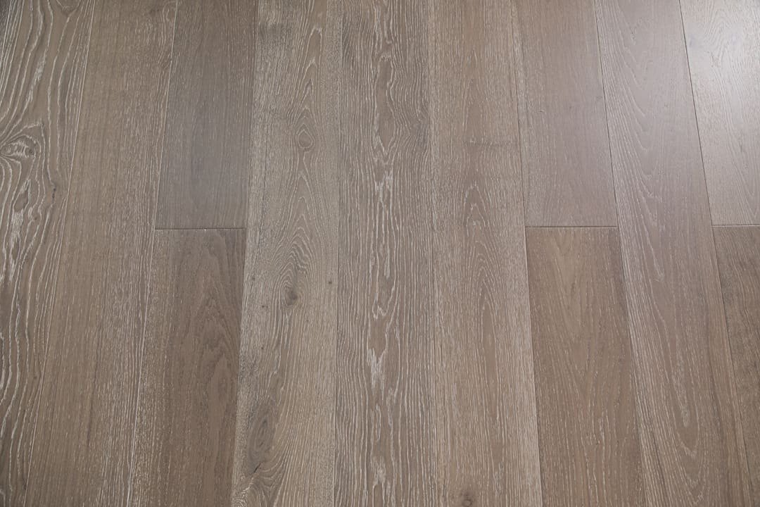 Ghent hardwood flooring detail view 2 - Brushed texture and grain pattern