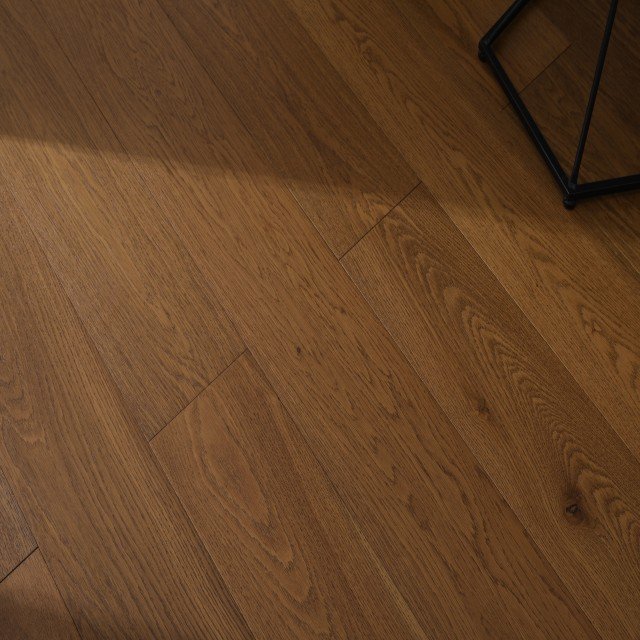 Palermo hardwood flooring detail view 4 - Brushed texture and grain pattern