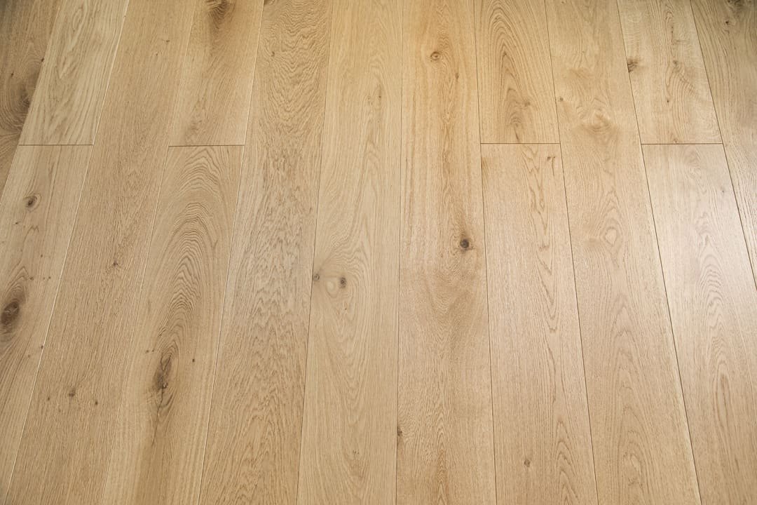 Ravello hardwood flooring detail view 2 - Brushed texture and grain pattern